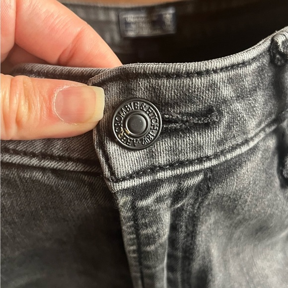 FREE A & F Black Curve Love High Rise Super Skinny Ankle Denim/Jeans - Picture 3 of 11